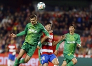 开云官方app入口-包含格拉纳达客场逆袭，前锋救主临门一脚的词条