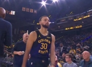 开云下载-勇士险胜爵士，库里爆发神勇