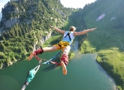 开云体育官方网站-骑士争冠战惊险胜出鹈鹕，小贾伦关键回合不手软定乾坤