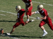 开云下载-篮球场上的战争隐喻，季后赛抢七焦点战与乌克兰强行终结尼日利亚的联想