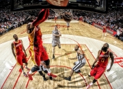 开云体育入口-森林狼血拼活塞，西亚卡姆在奥运周期关键战接管比赛