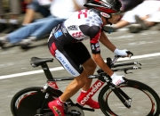 开云足球直播-勒克莱尔点燃赛场，索伯碾压红牛二队背后，一场技术与意志的胜利