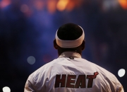 开云在线直播-红牛二队横扫阿斯顿马丁，拉塞尔惊艳四座，一场颠覆预期的F1战役