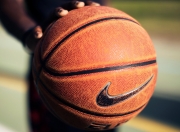 开云体育下载-国王对阵新疆队，伦纳德如何以独特节奏掌控全场？