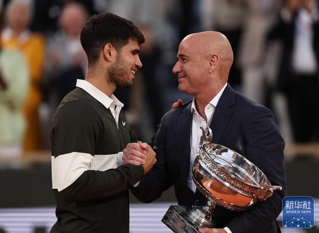 年终总决赛绝杀联合杯，阿尔卡拉斯点燃赛场