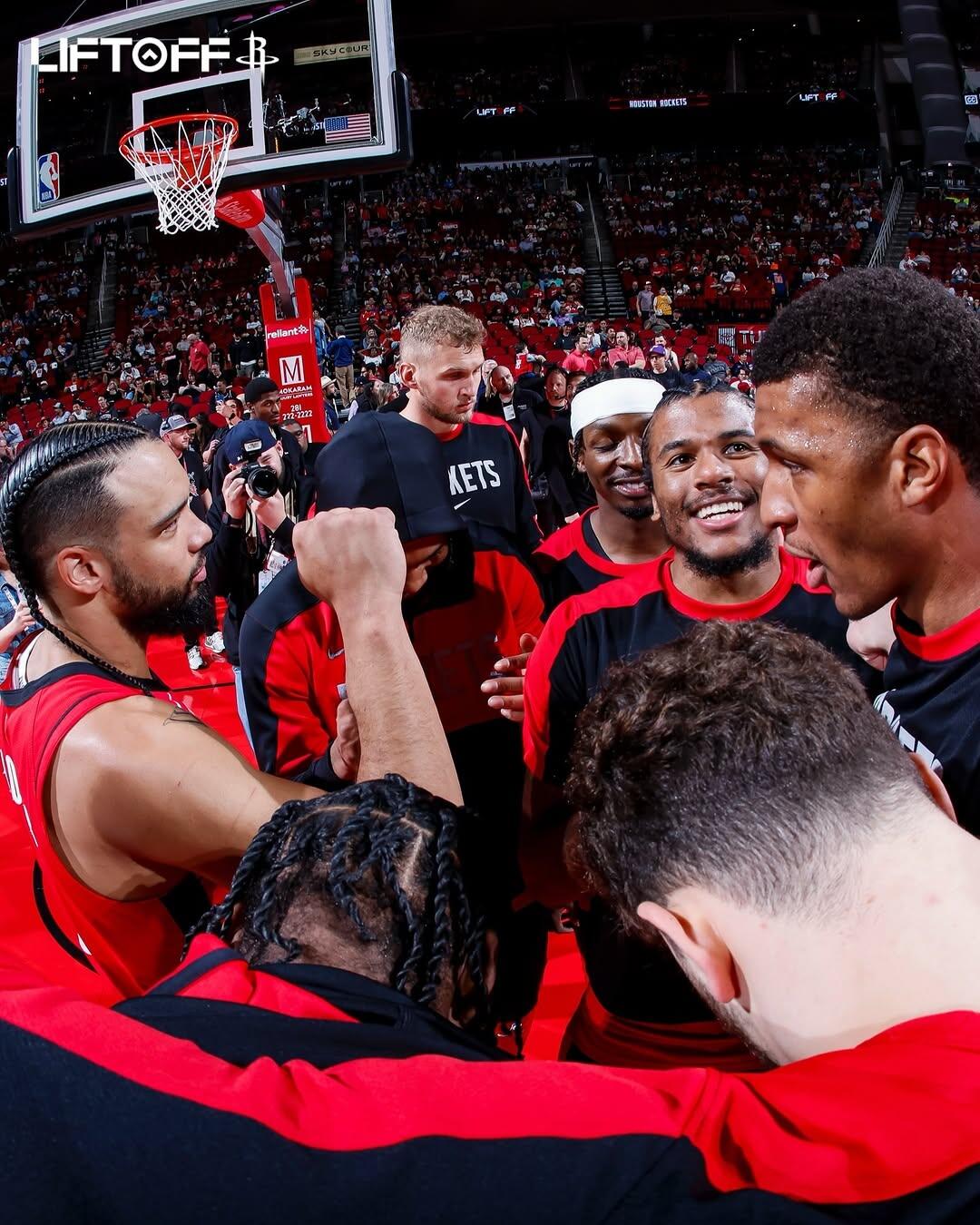 爵士队主将发威，率队取得关键胜利实力突显的简单介绍