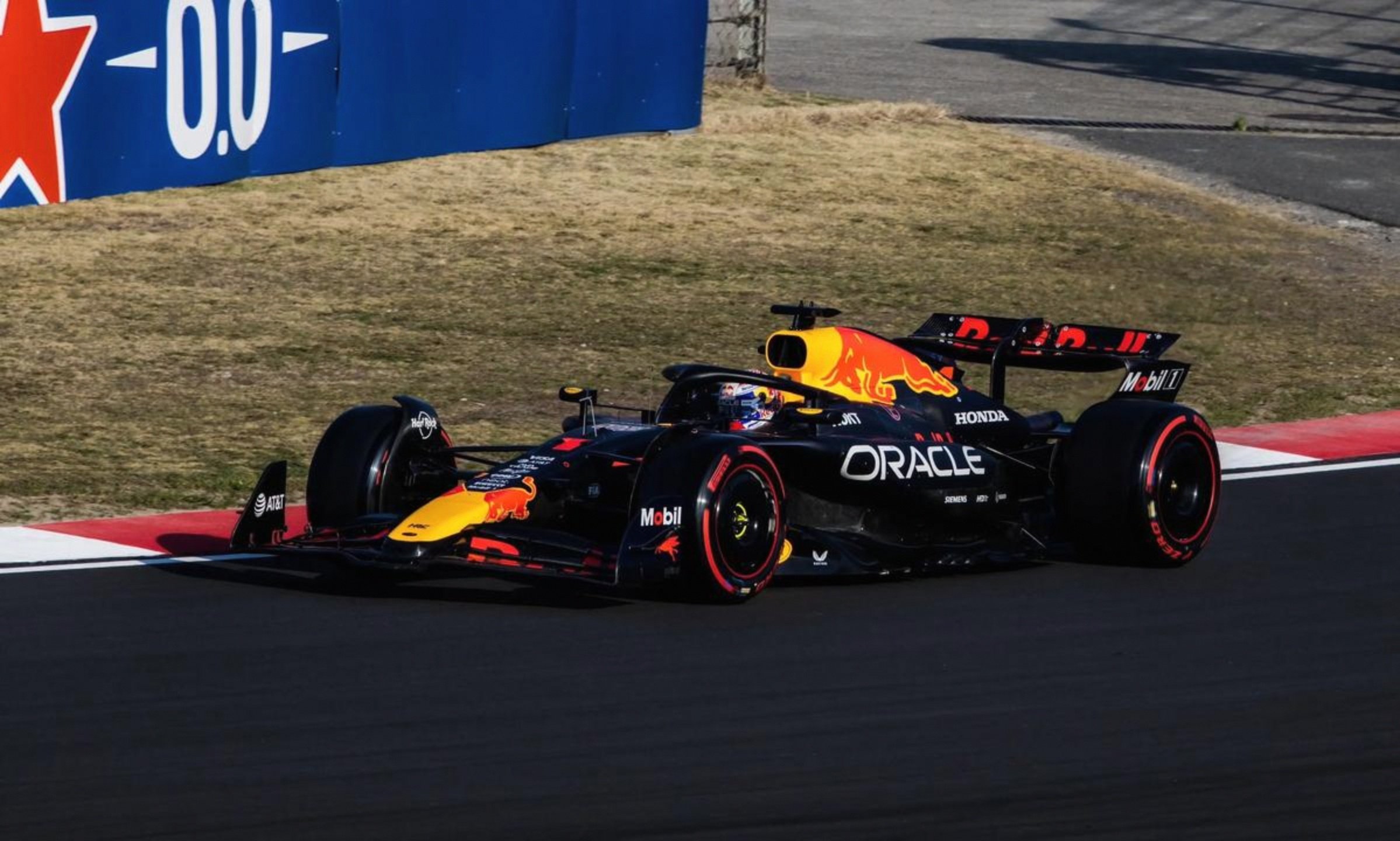 雷诺车队绝杀红牛车队，皮亚斯特里刷新纪录的简单介绍