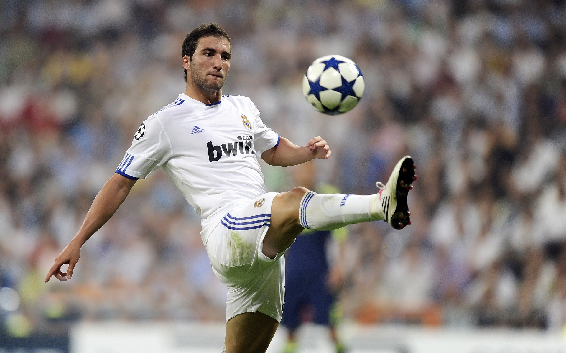 猛龙翻盘骑士，爱德华兹成为关键先生，一场逆转背后的领袖诞生