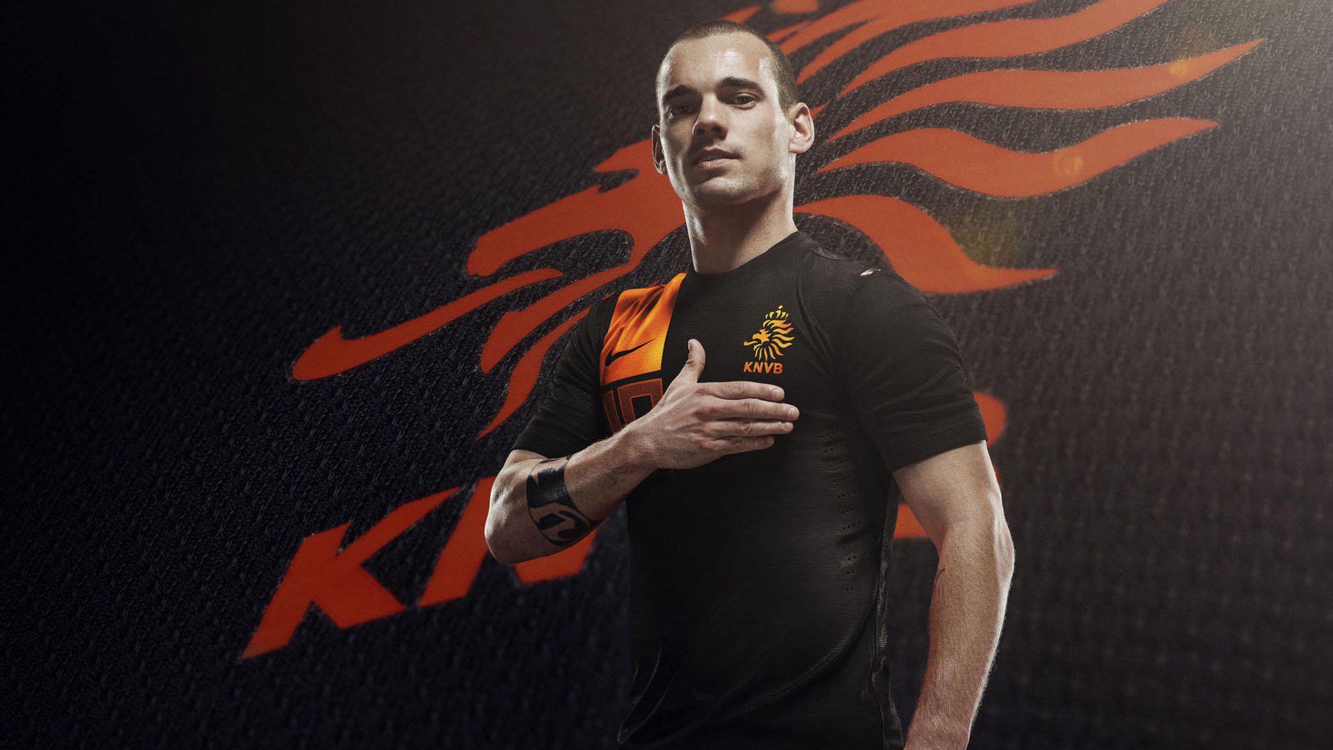 赛道上的脊梁，托尼扛起全队的F1年度争冠之夜