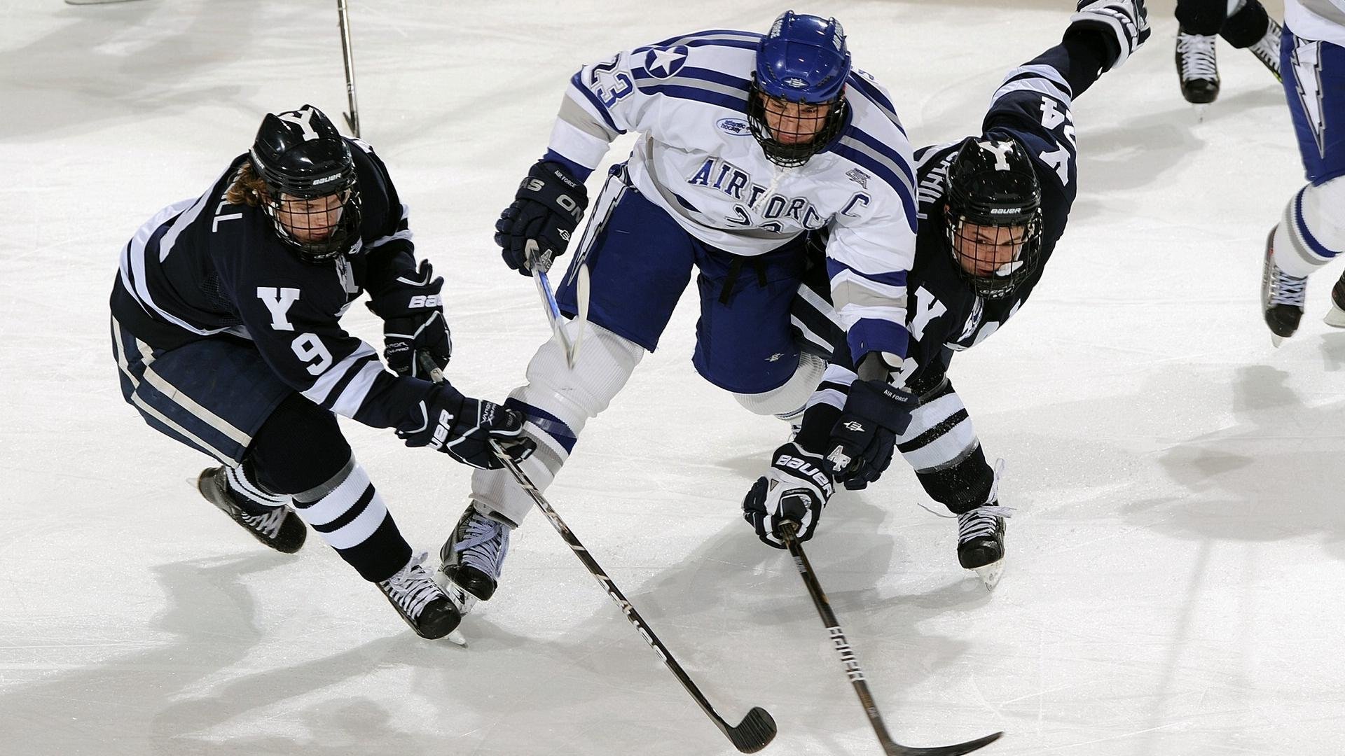 铁闸阿坎吉一锤定音，马赛主场力克那不勒斯关键战